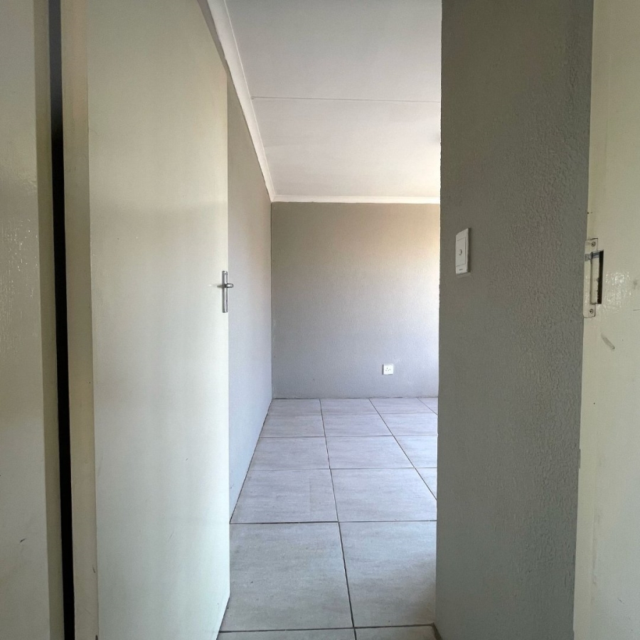 2 Bedroom Property for Sale in Harry Gwala Free State